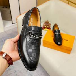 Picture of Louis Vuitton Shoes _SKULVsz38-44065913914